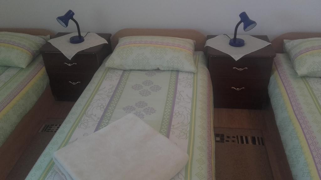 Trilj Apartman Jurika Ngoại thất bức ảnh